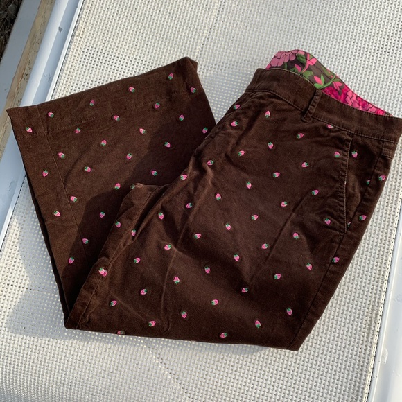 Lilly Pulitzer Pants - 🍓 Lilly Pulitzer Brown Corduroy With Strawberries